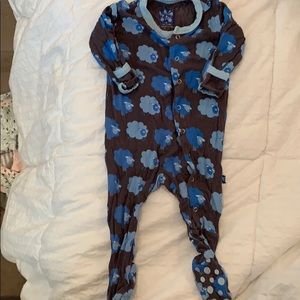 Kickee pants footies